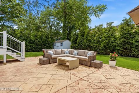 1910 Holbrook Street Oakhurst NJ 07755