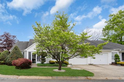 880A Winchester Court Manchester NJ 08759