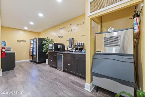 880A Winchester Court Manchester NJ 08759