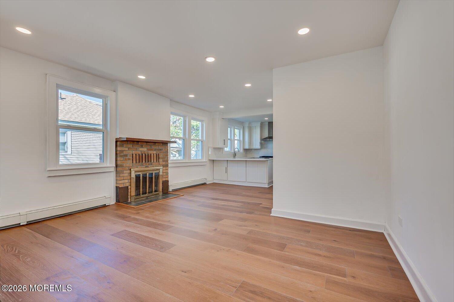 12 White Street Middletown NJ 07748