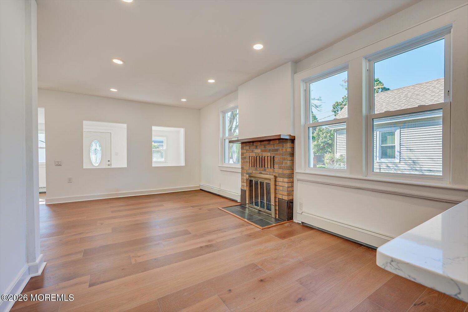 12 White Street Middletown NJ 07748