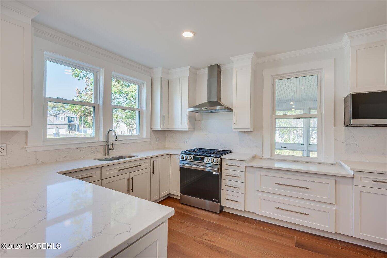 12 White Street Middletown NJ 07748