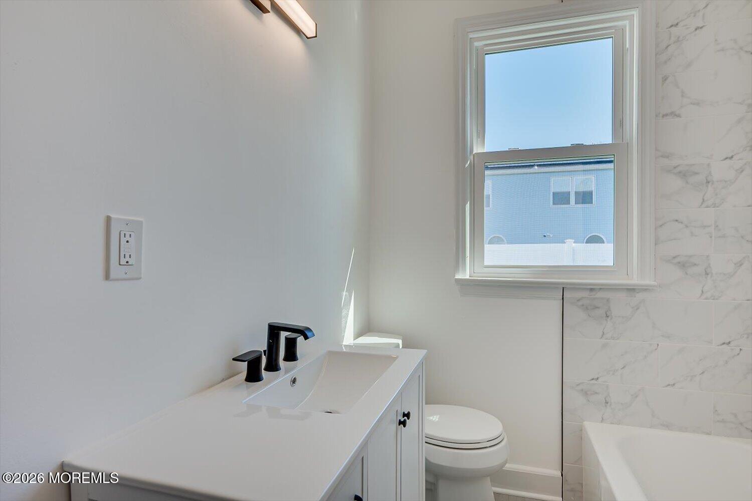12 White Street Middletown NJ 07748