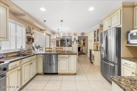 46 Saupe Drive Manalapan NJ 07726
