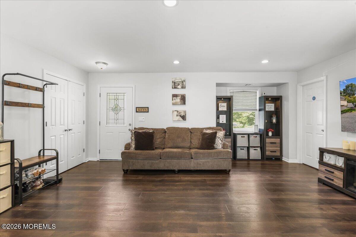 6 Soden Lane Old Bridge NJ 08857