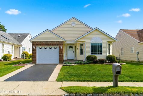 31 Portsmouth Drive Toms River NJ 08757