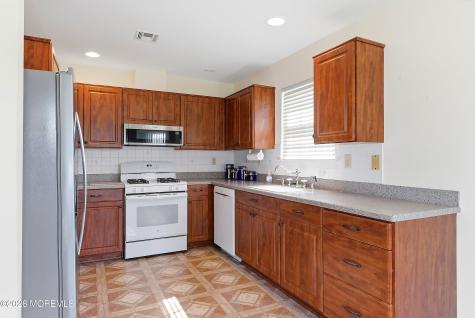 31 Portsmouth Drive Toms River NJ 08757