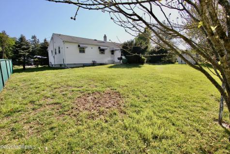 32 Toomin Drive Neptune Township NJ 07753
