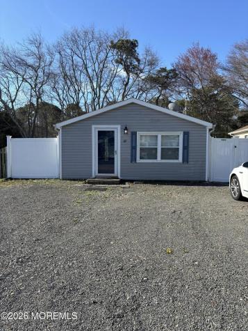 42 Central Avenue Waretown NJ 08758