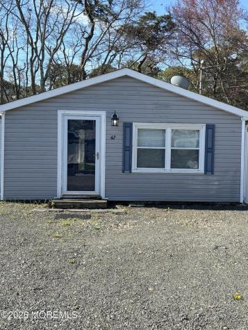 42 Central Avenue Waretown NJ 08758