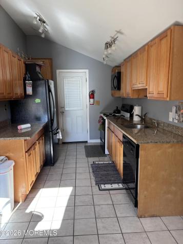 42 Central Avenue Waretown NJ 08758