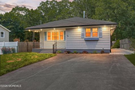 28 Pearl Drive Howell NJ 07731