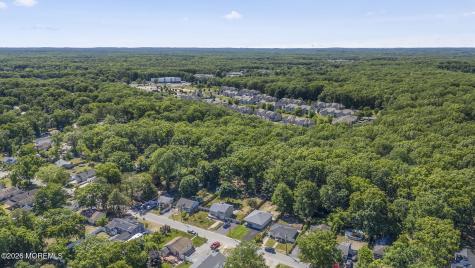 28 Pearl Drive Howell NJ 07731