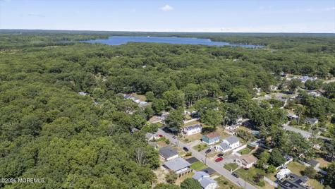 28 Pearl Drive Howell NJ 07731
