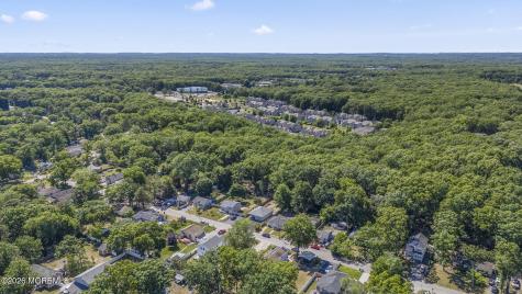 28 Pearl Drive Howell NJ 07731