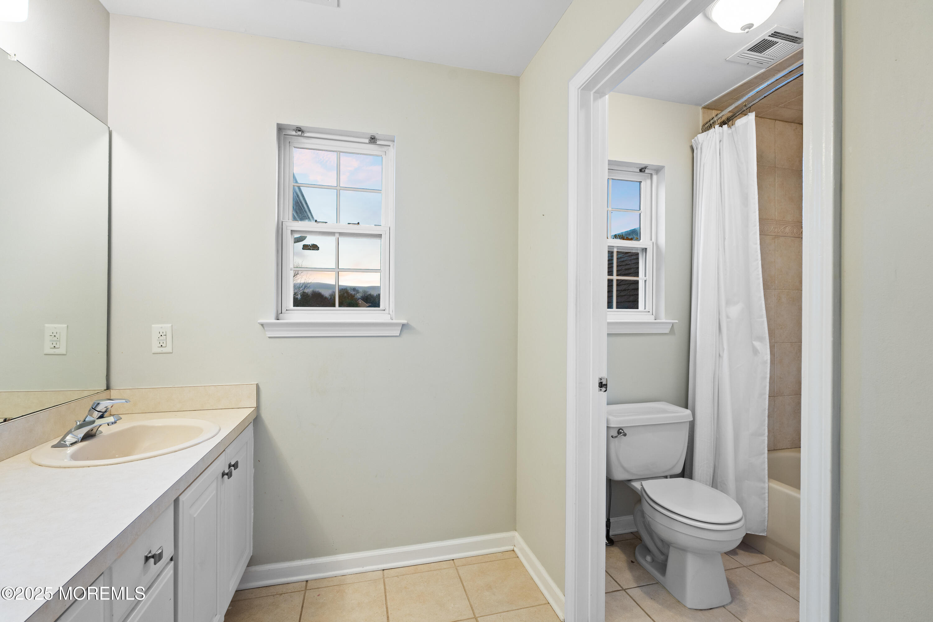 4 Belaire Drive Jackson NJ 08527