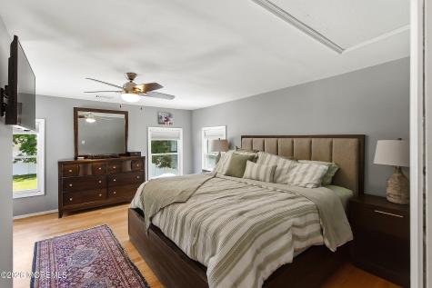 45 Compton Street Belford NJ 07718