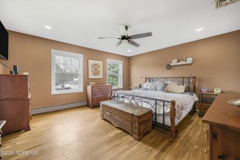 22 Alison Court Marlboro NJ 07746