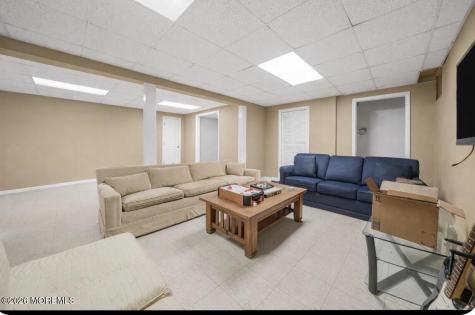 22 Alison Court Marlboro NJ 07746