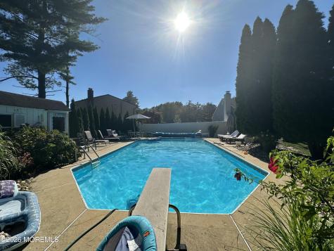22 Alison Court Marlboro NJ 07746
