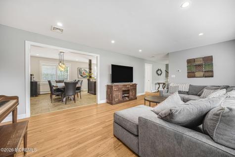 22 Alison Court Marlboro NJ 07746
