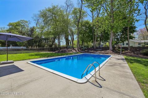 40 Stratford Drive Manalapan NJ 07726