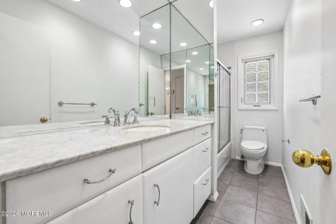 40 Stratford Drive Manalapan NJ 07726