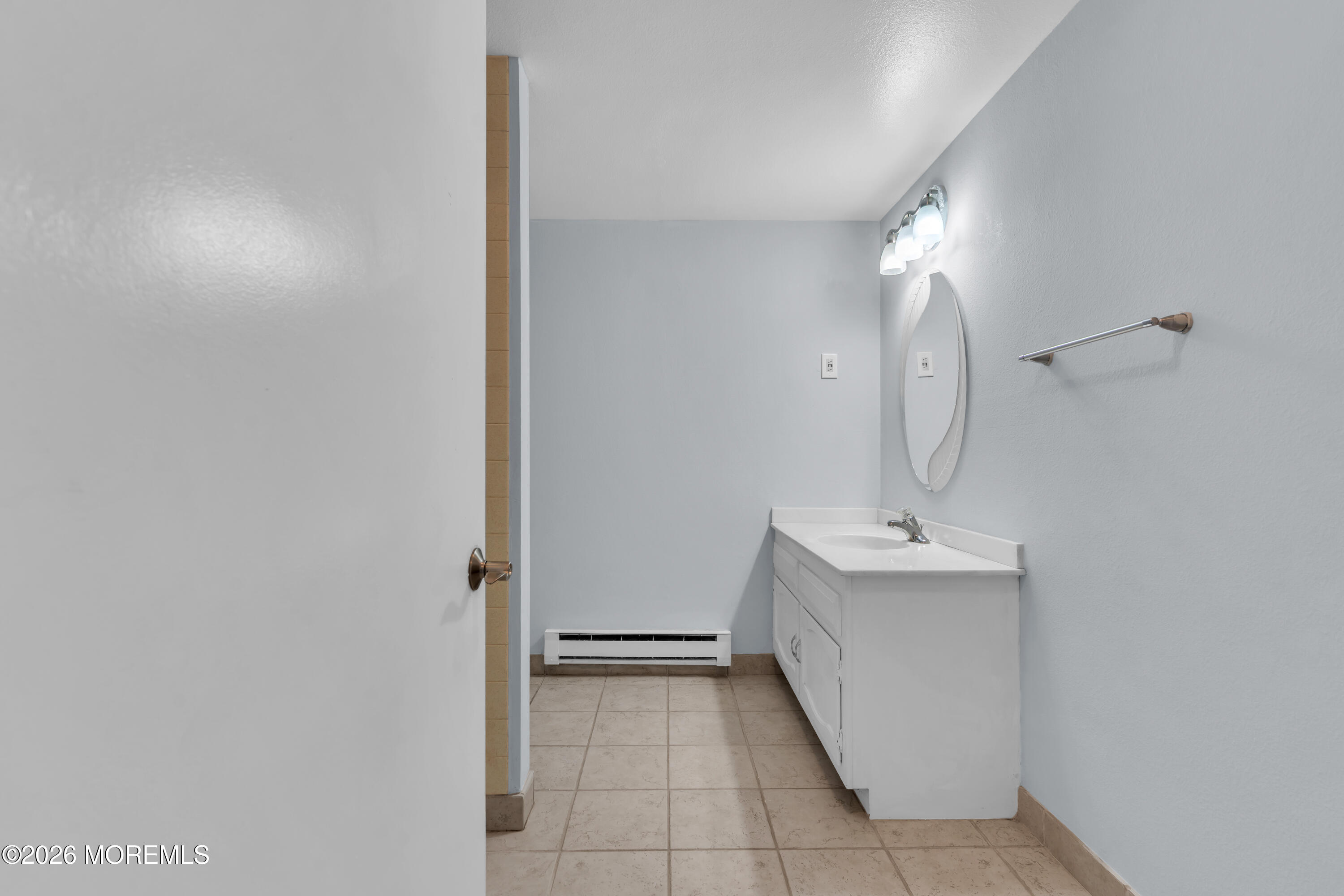 452 Roxbury Lane Monroe NJ 08831