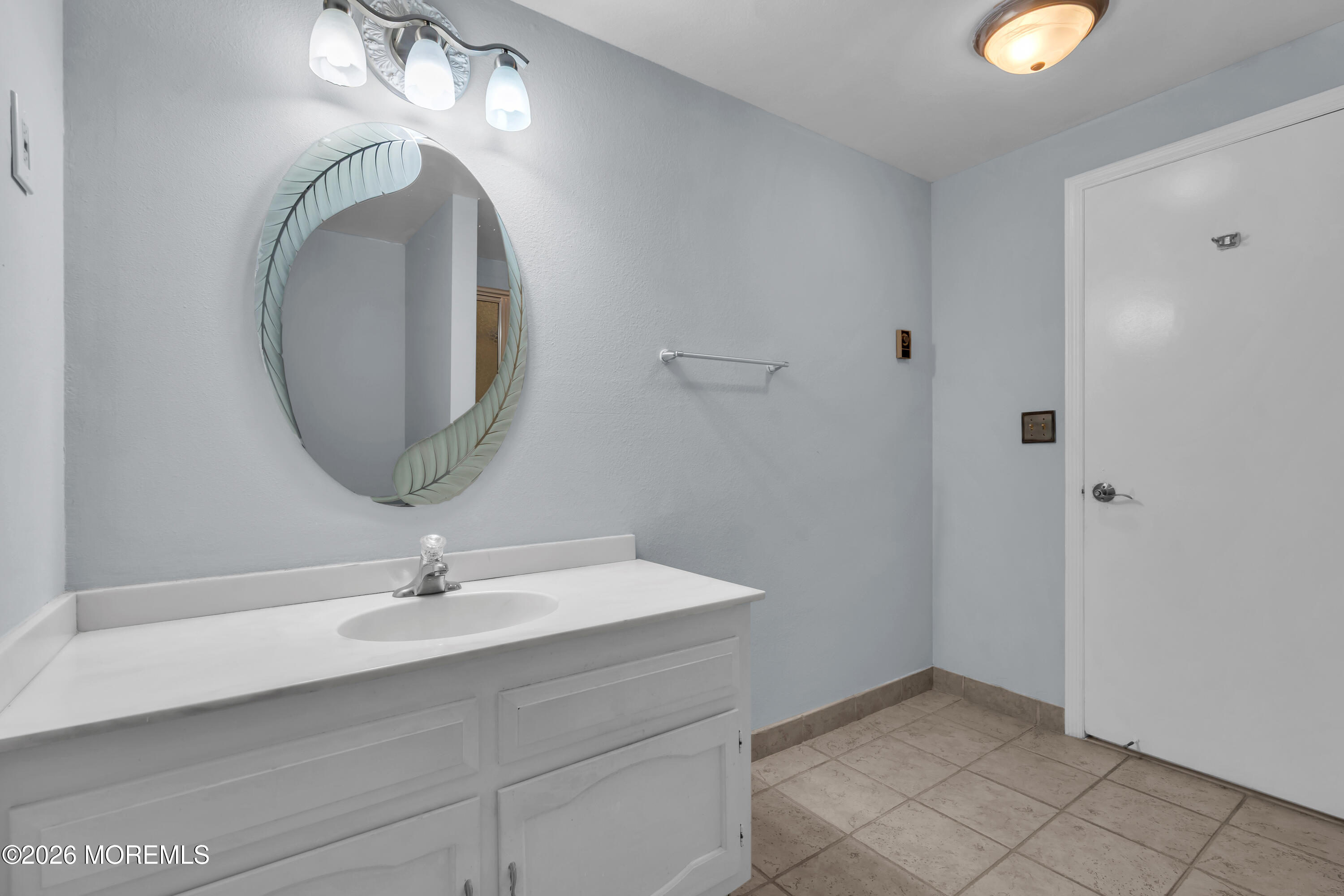452 Roxbury Lane Monroe NJ 08831