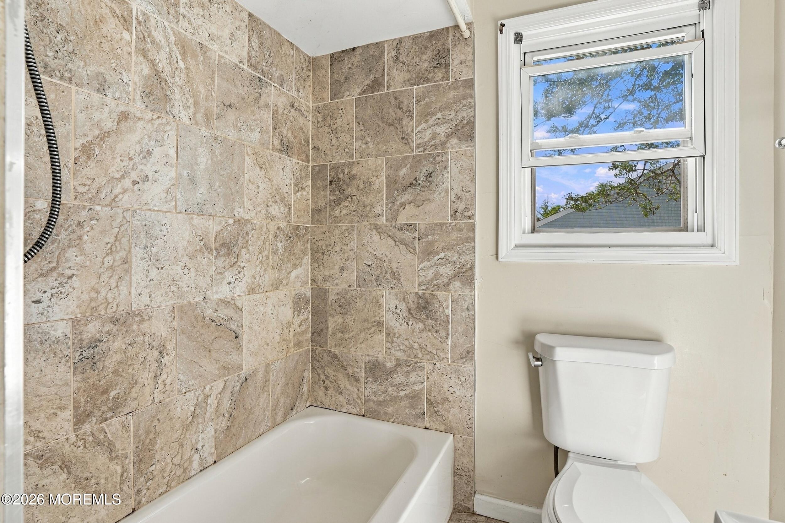 110 Beach Avenue Beachwood NJ 08722