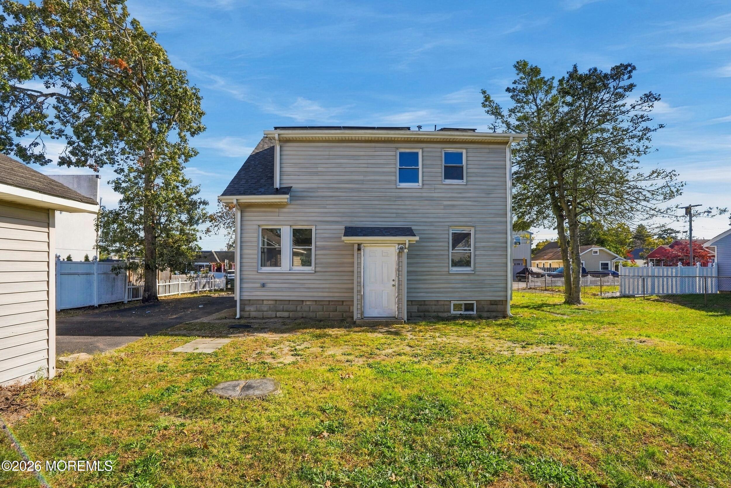 110 Beach Avenue Beachwood NJ 08722