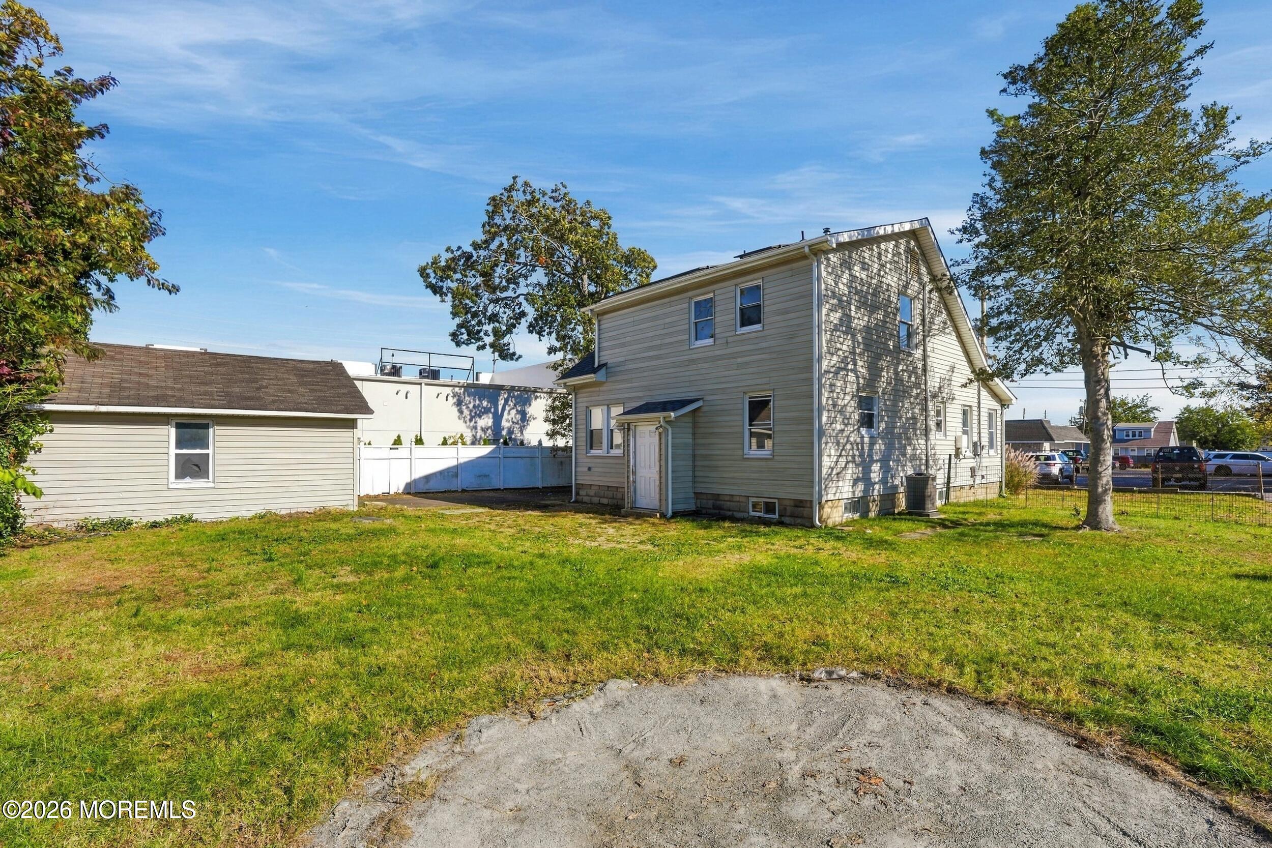 110 Beach Avenue Beachwood NJ 08722