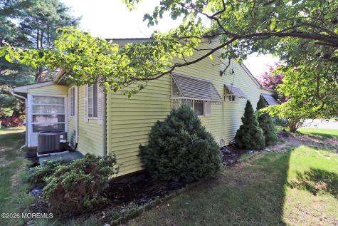 2 Brooklane Court Whiting NJ 08759