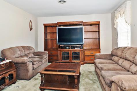 2 Brooklane Court Whiting NJ 08759