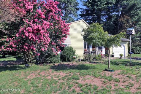 2 Brooklane Court Whiting NJ 08759