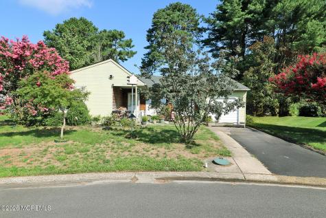 2 Brooklane Court Whiting NJ 08759