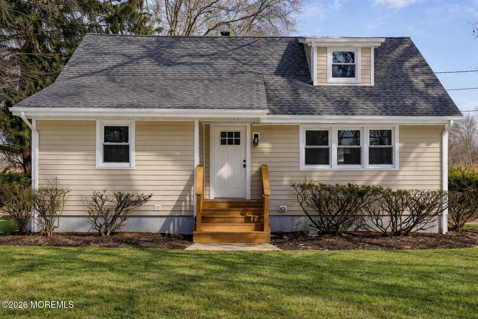 Manalapan NJ, 80 Freehold Road