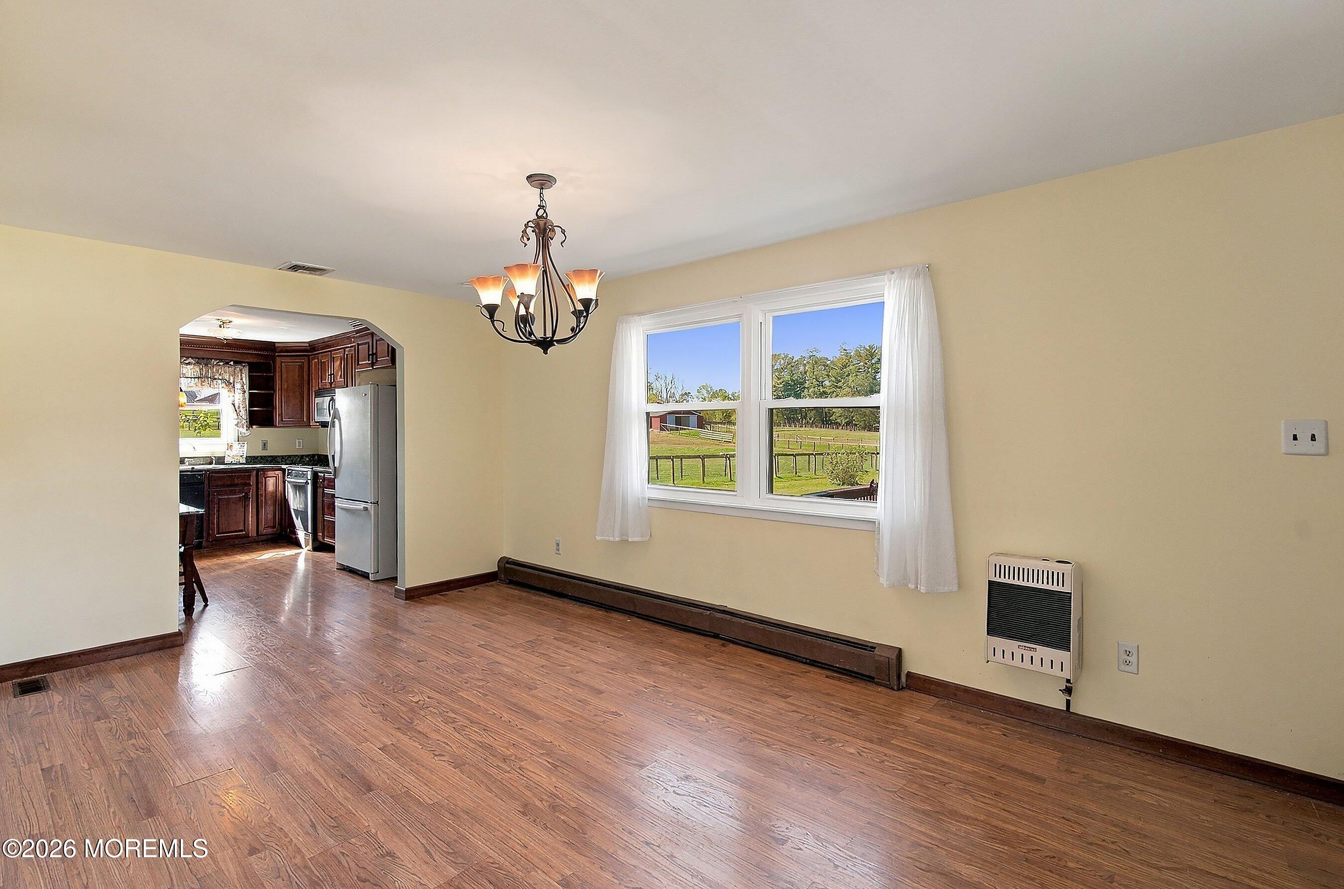 32 Arneytown Hornerstown Road Cream Ridge NJ 08514