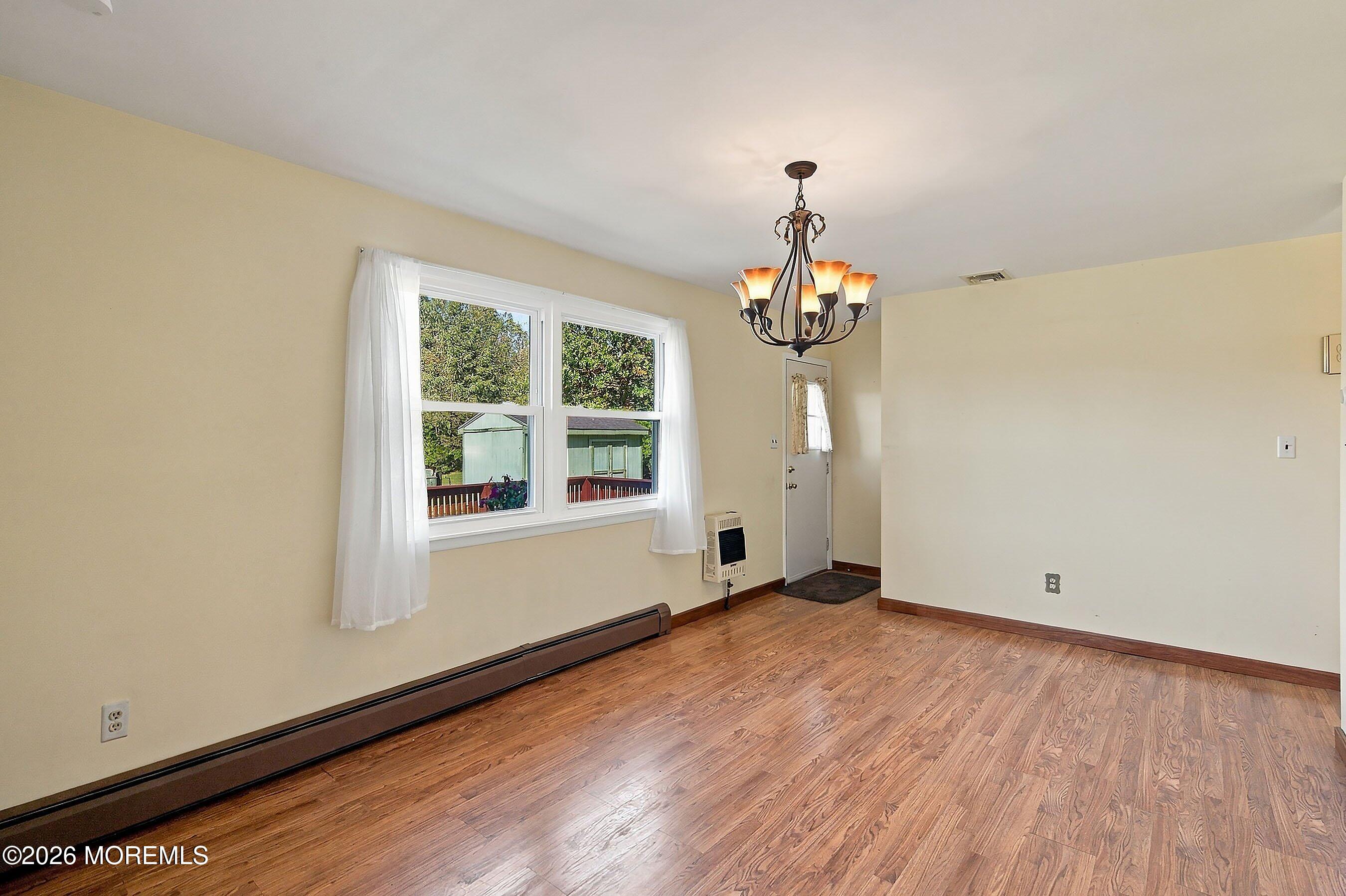 32 Arneytown Hornerstown Road Cream Ridge NJ 08514