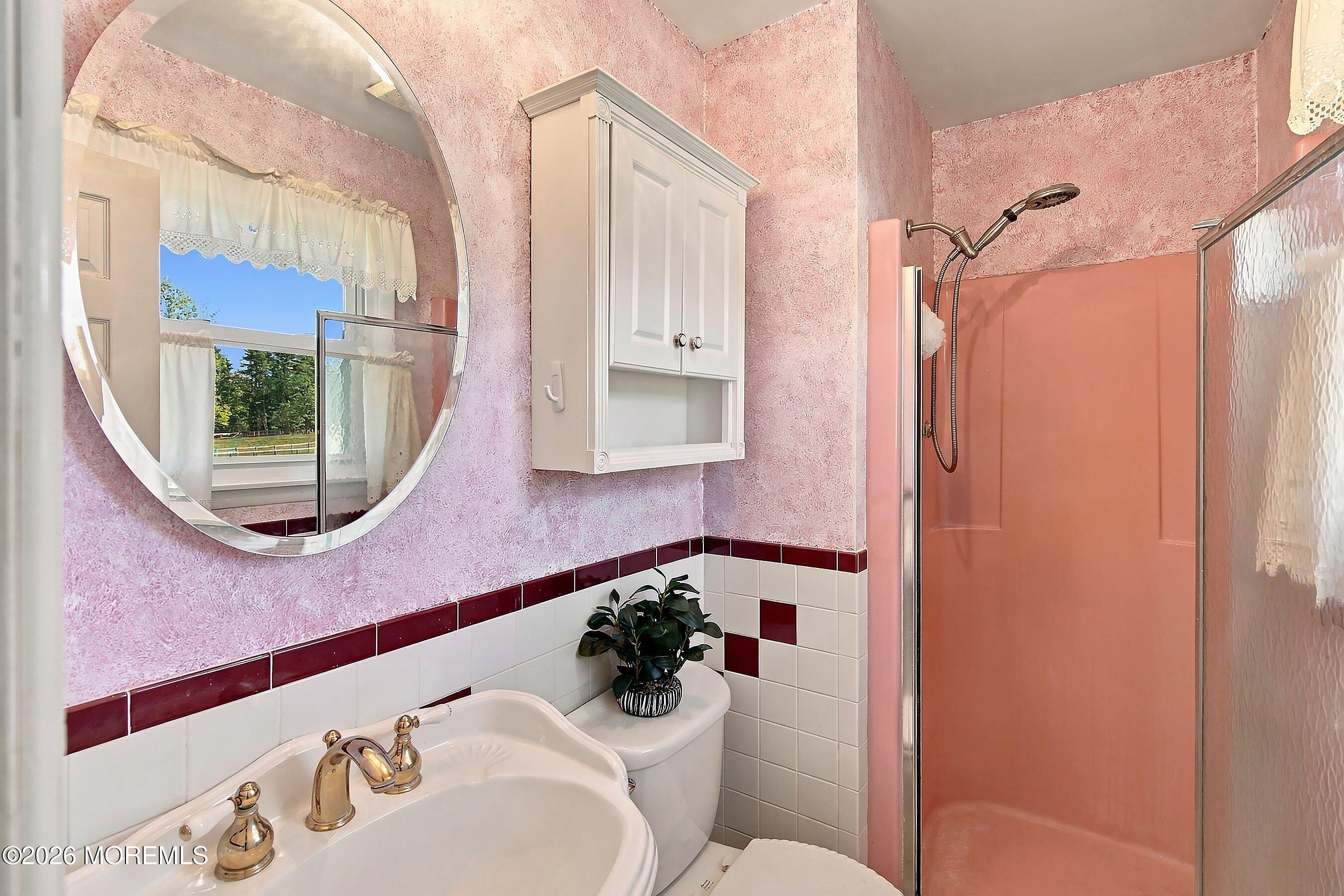 32 Arneytown Hornerstown Road Cream Ridge NJ 08514
