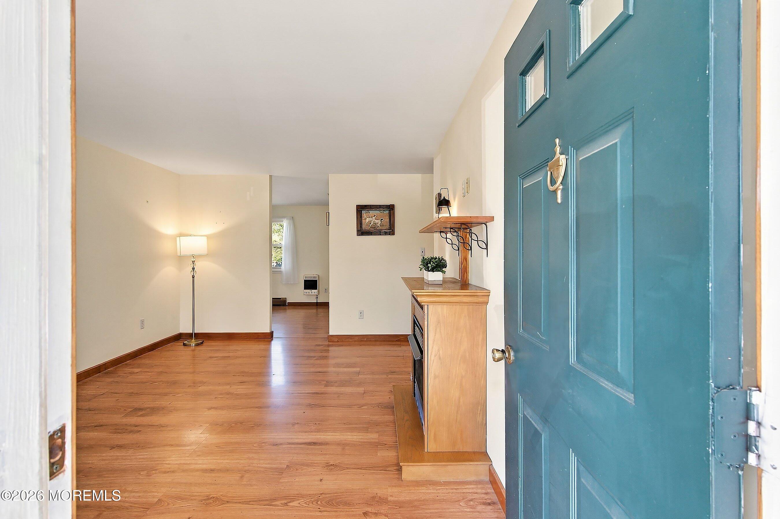 32 Arneytown Hornerstown Road Cream Ridge NJ 08514