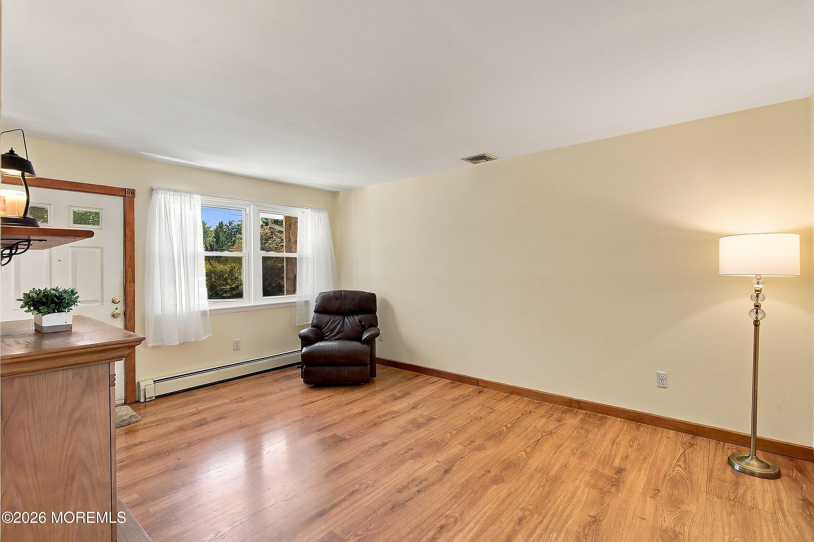 32 Arneytown Hornerstown Road Cream Ridge NJ 08514