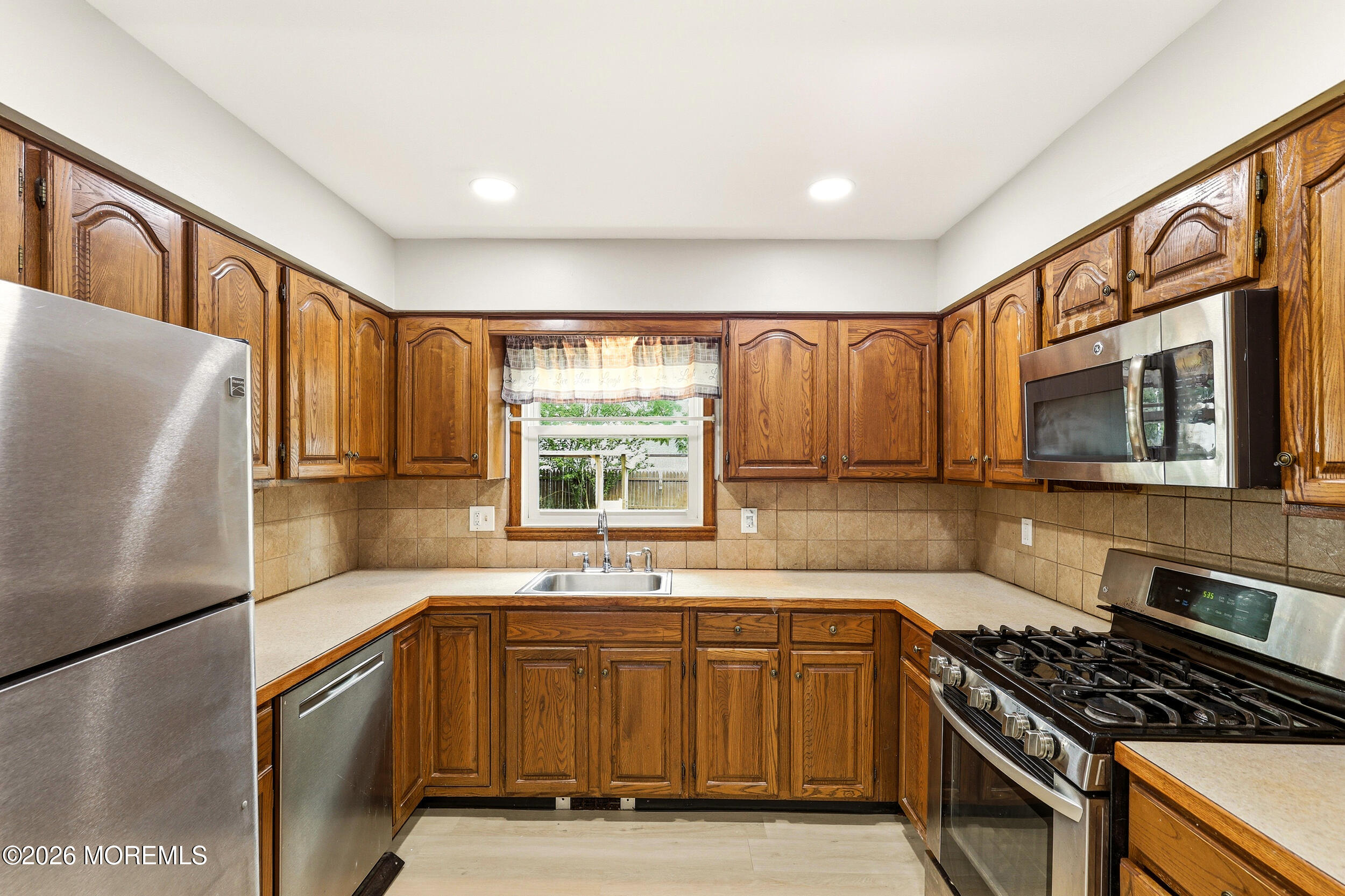 829 Mizzen Avenue Beachwood NJ 08722