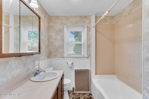 323 Florence Road Middletown NJ 07748