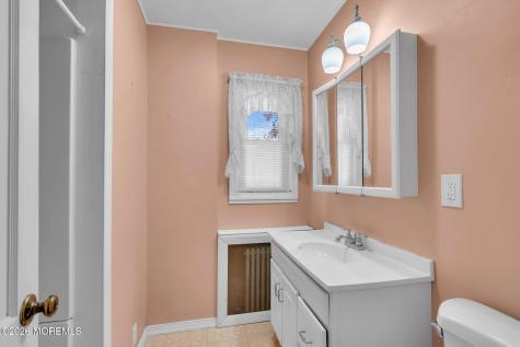 323 Florence Road Middletown NJ 07748
