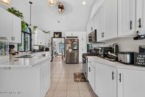 5 Grant Court Tinton Falls NJ 07724