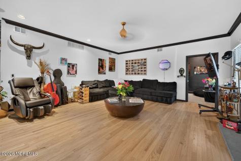5 Grant Court Tinton Falls NJ 07724