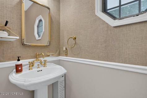 5 Grant Court Tinton Falls NJ 07724