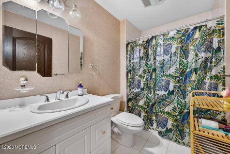 5 Grant Court Tinton Falls NJ 07724