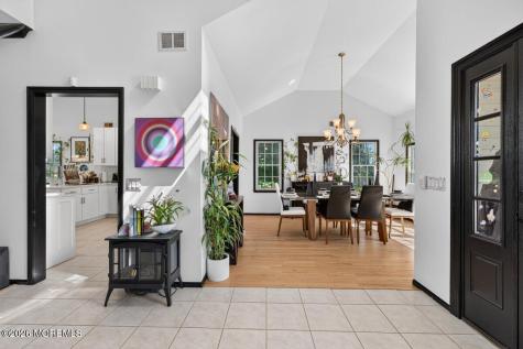5 Grant Court Tinton Falls NJ 07724